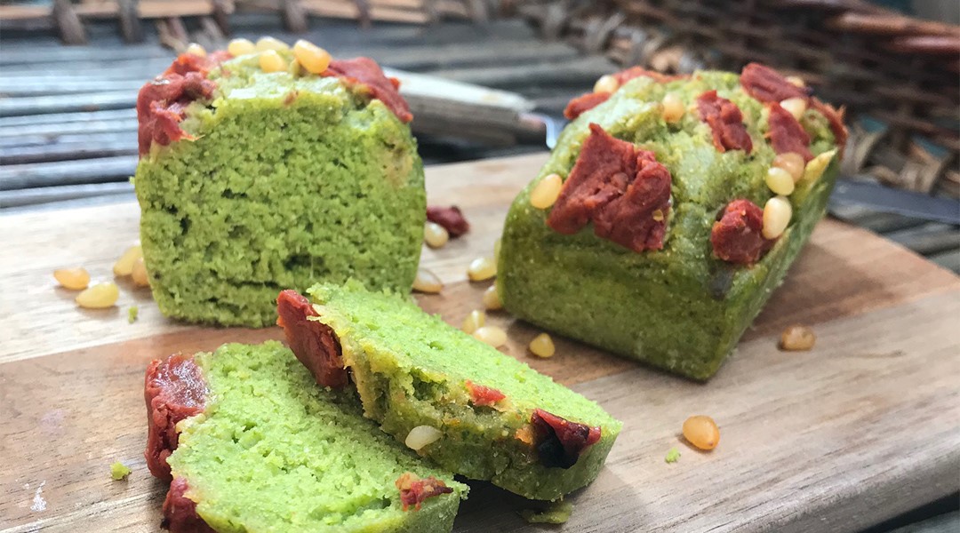 Mini-cakes à la roquette et tomates